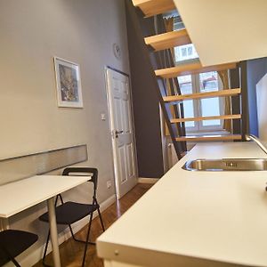 Z40 - Budget Apartment